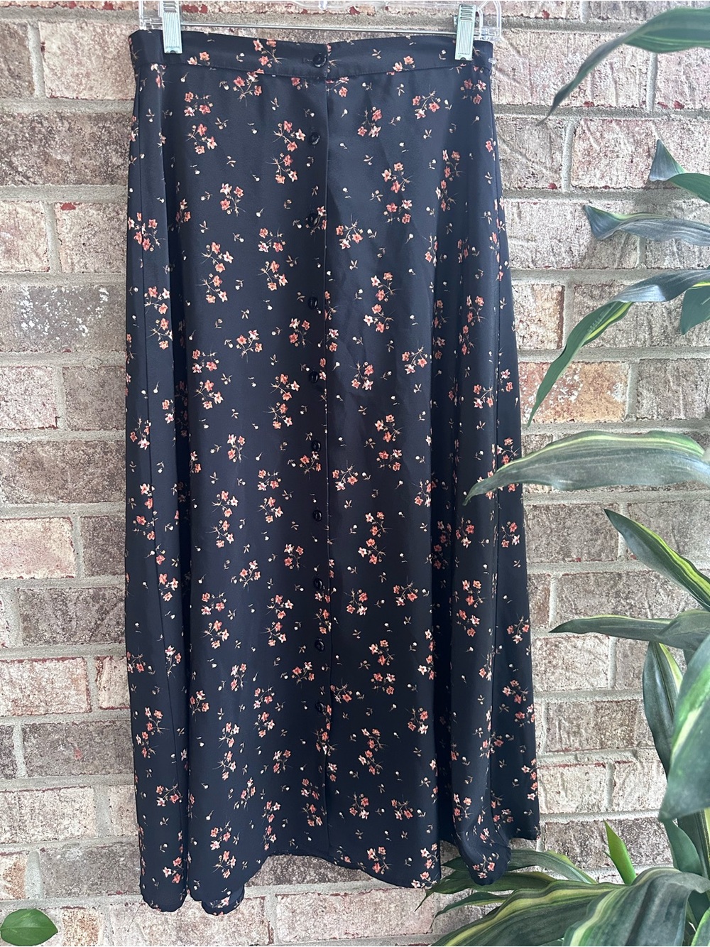 Super cute Vintage Cottagecore Black Floral Maxi Skirt - Women's Small